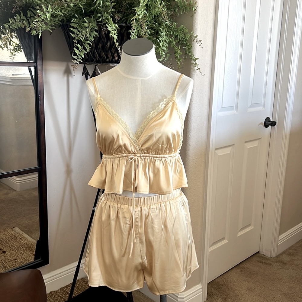 *New* Satin Lace Set